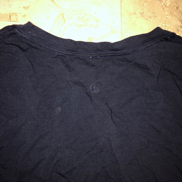 LuluLemon Midnight Blue Short Sleeve T-shirt Sm - Picture 4 of 6